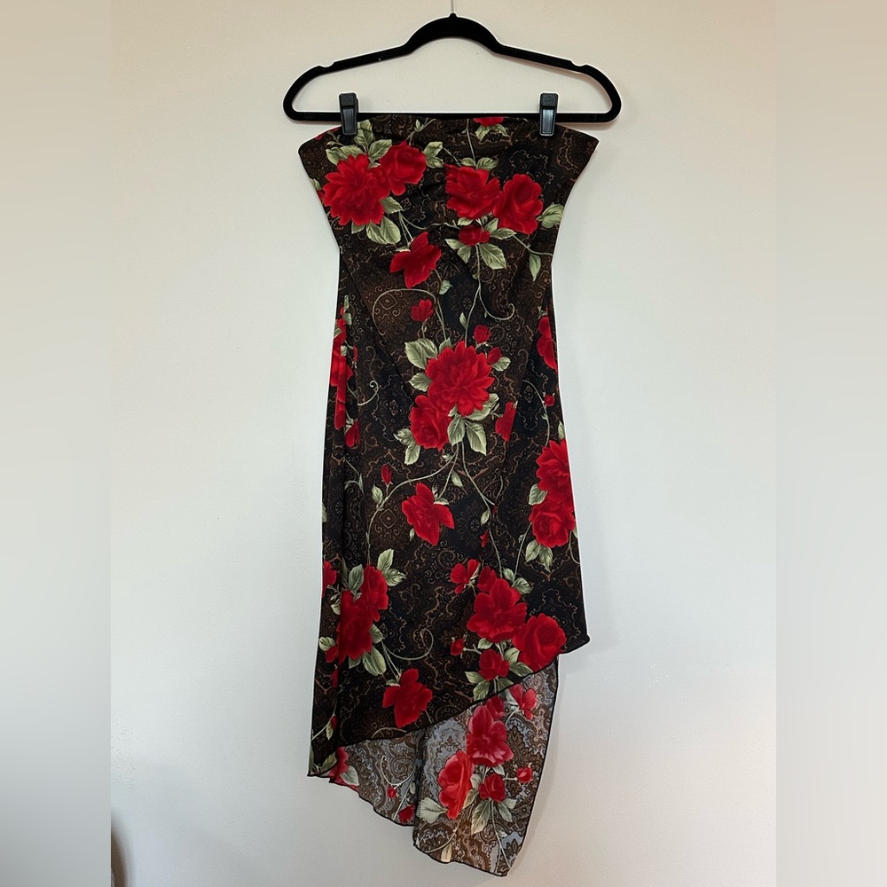 California Concepts Y2K Black and Red floral rose asymmetrical midi dress